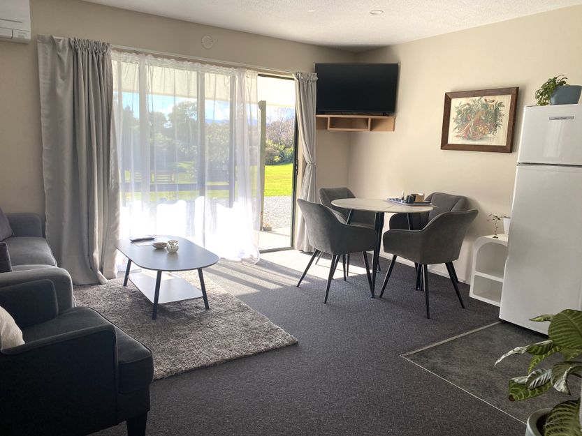 20250813 000314957 Ios